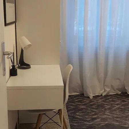 Welcome House *